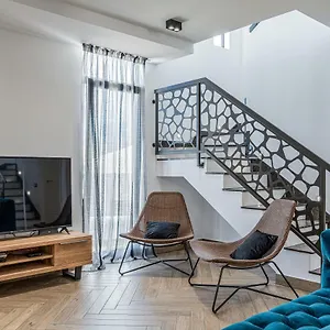 https://casa-preciosa-modern-and-comfortable-house-with.adeje-hotels.com